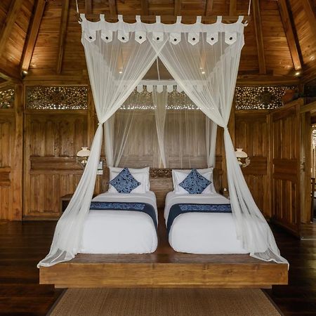 Airsania Ubud Antique Villas エクステリア 写真