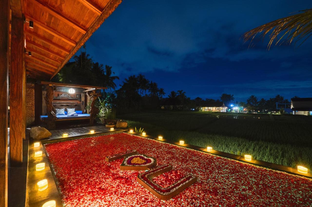 Airsania Ubud Antique Villas エクステリア 写真