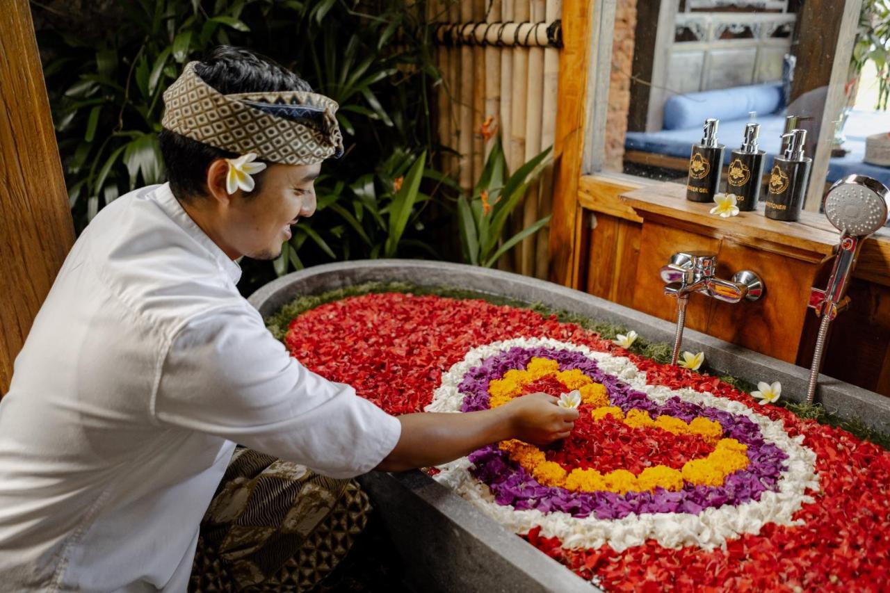 Airsania Ubud Antique Villas エクステリア 写真