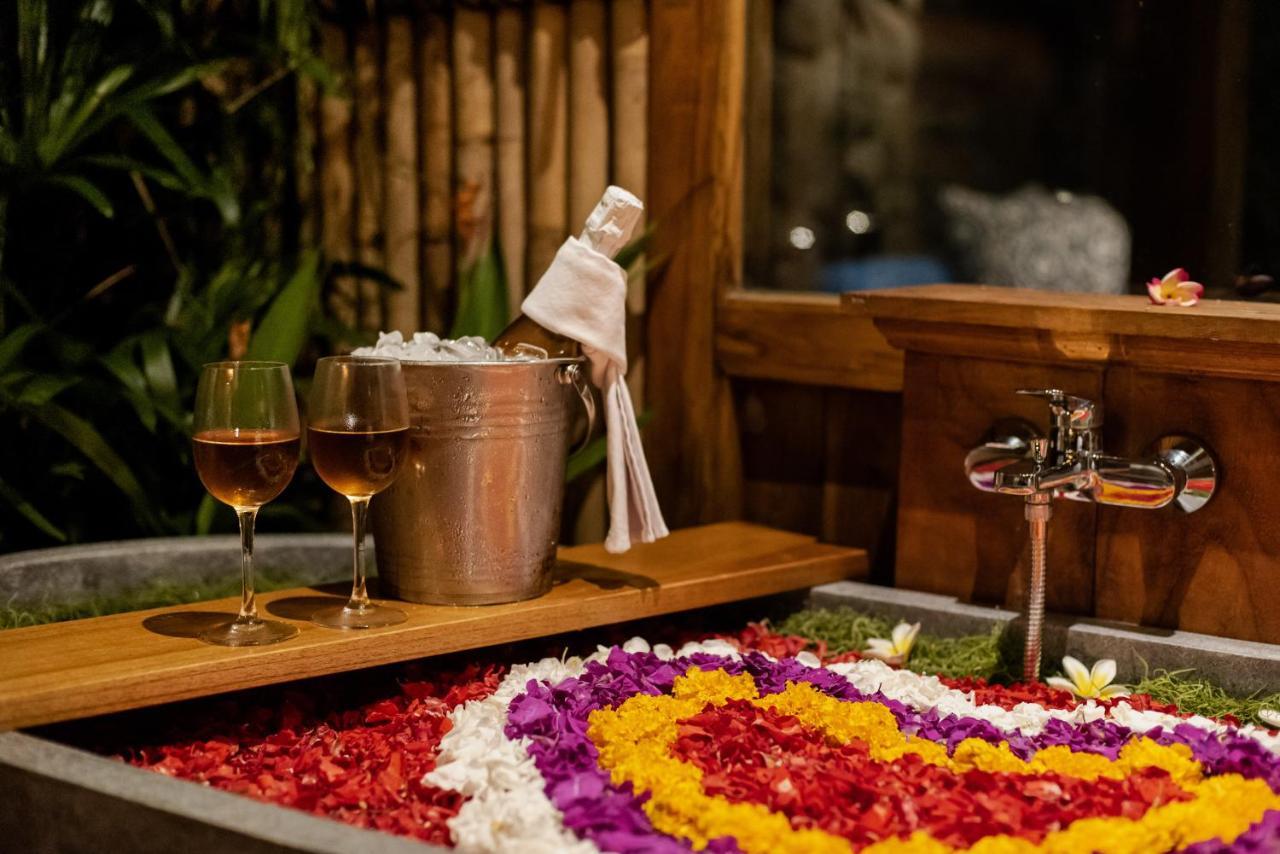 Airsania Ubud Antique Villas エクステリア 写真