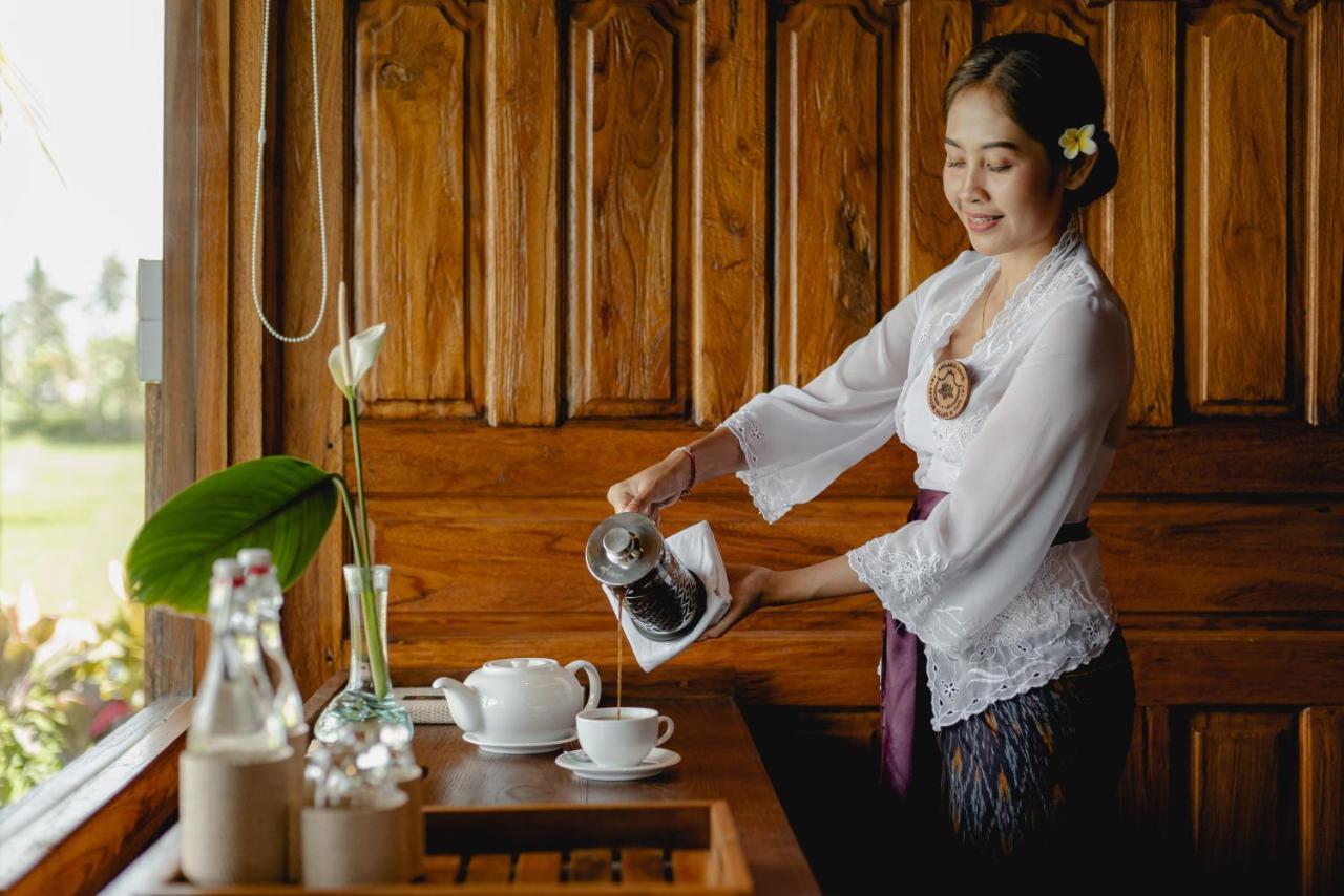 Airsania Ubud Antique Villas エクステリア 写真