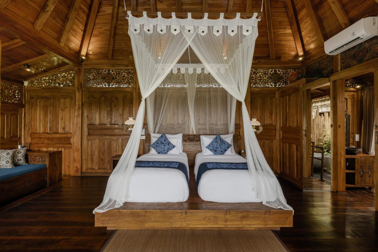 Airsania Ubud Antique Villas エクステリア 写真